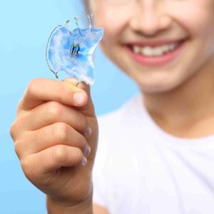 uno dei tipi di apparecchio ortodontico per bambini